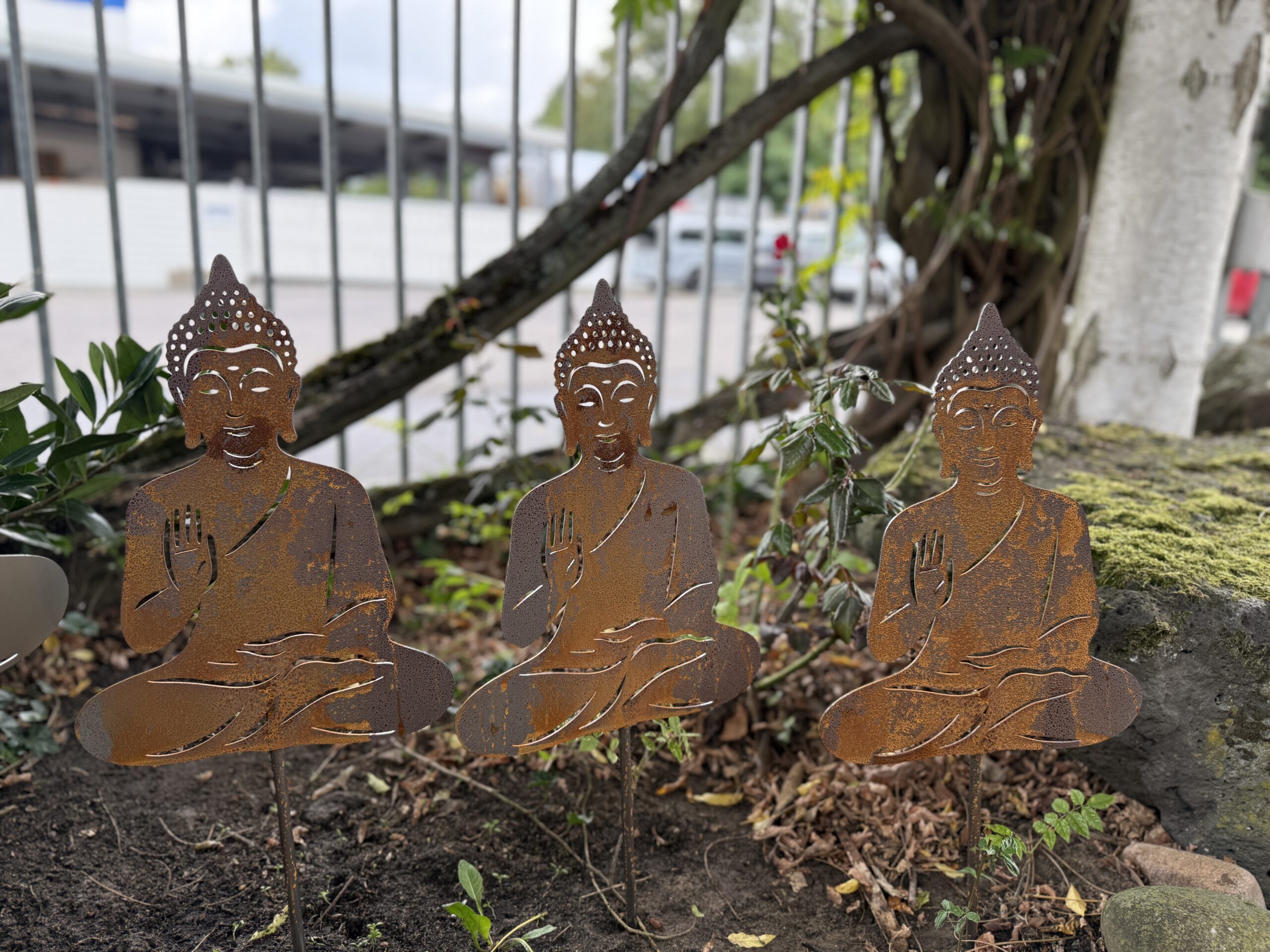 Buddha Gartenstecker oder Zaunmotiv – Einzigartige Stahldeko (2 Varianten Rost/Edelstahl) 4 Buddha Gartenstecker oder Zaunmotiv – Einzigartige Stahldeko (2 Varianten Rost/Edelstahl) – Bild 4